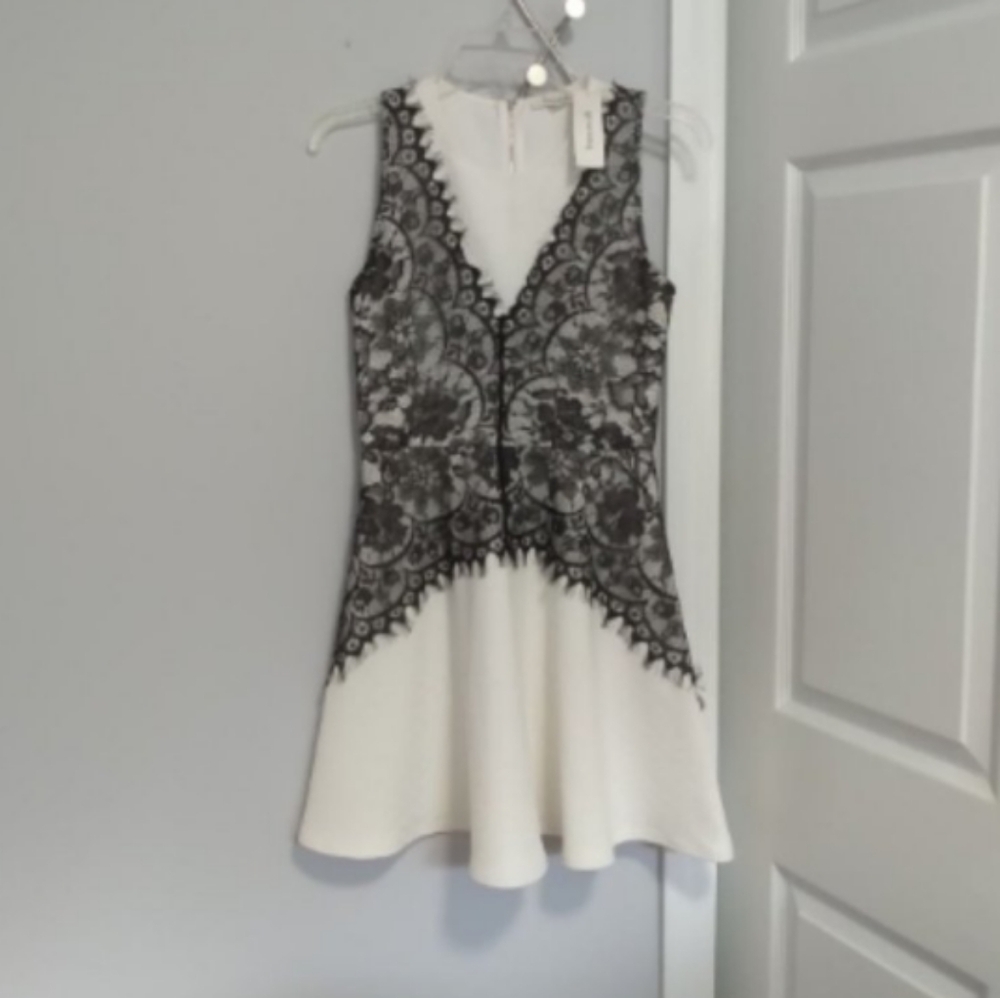 NWT Francesca's Collections Black Lace Sleeveless White Dress Fit and Flare